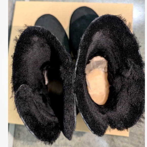 UGG Cedric Water Resistant Black Suede Sheepskin Buckle Boots Size 6 NEW - Picture 11 of 15